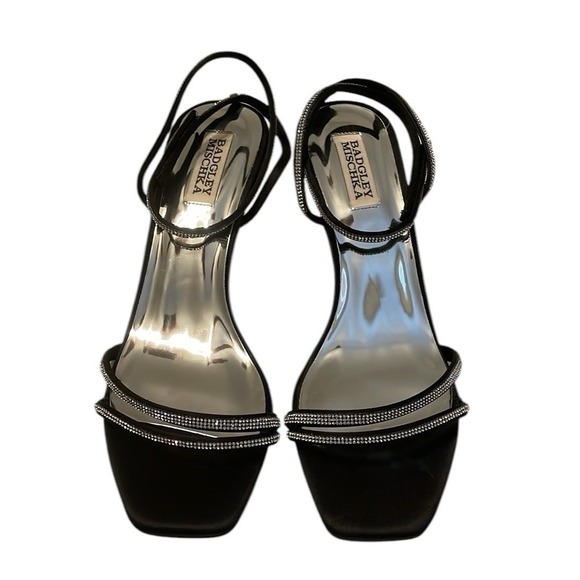 Badgley Mischka Women's Black Ultra Metallic Ankle Grip Sandals Size 9 - Picture 3 of 9